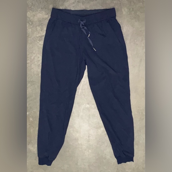 Lululemon On the Fly Jogger Luxtreme True Navy Size 6 Women’s Joggers - Picture 5 of 13